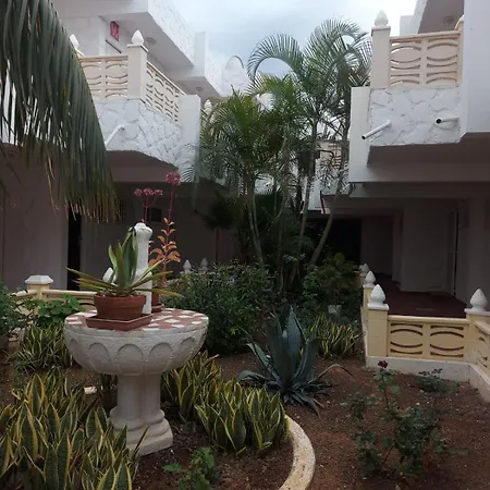 Casa Papagayo أرونا