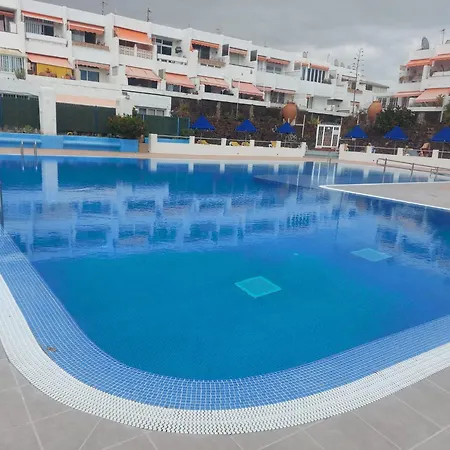 Casa Papagayo Арона